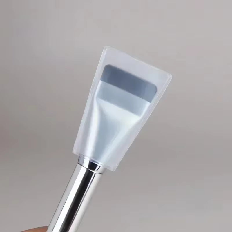 Ultra-Thin Foundation Contour Brush